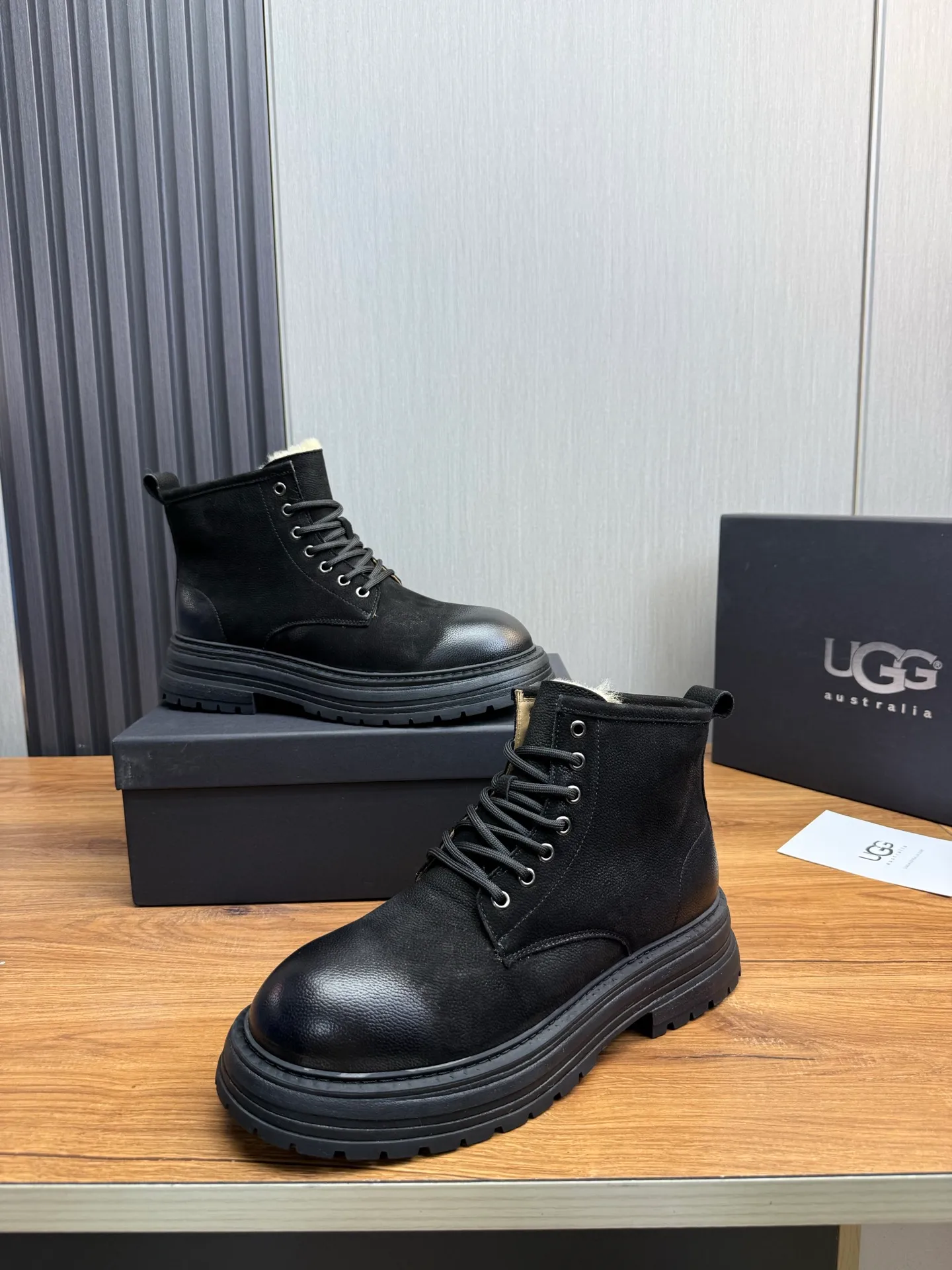 Factory price 680💰 [UGG] Men's hot winter warm boots🐑Simple and fashionable design, cowhide➕comfortable and warm wool lining. Soft and comfortable to wear, good warmth retention, and excellent foot feel. Regular size 38-45